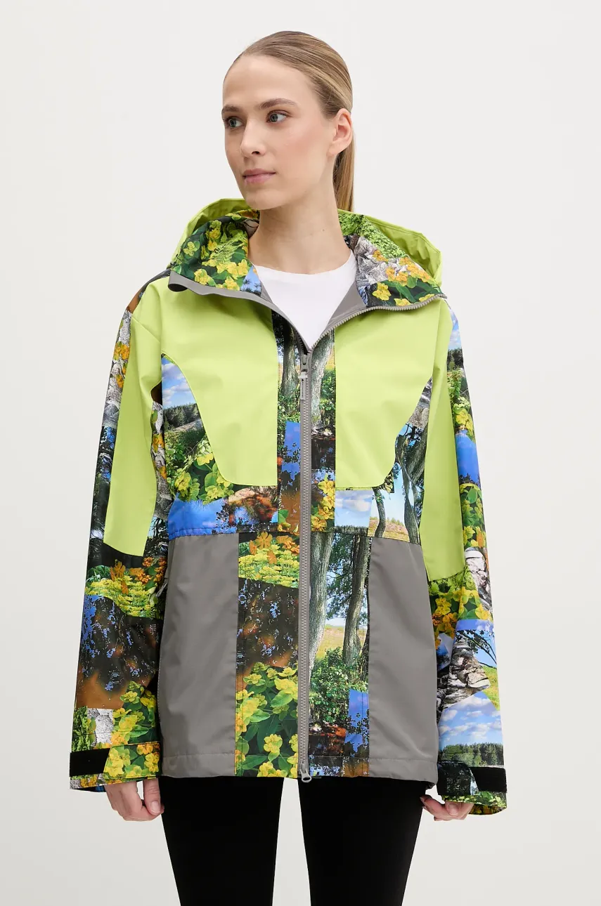 Αδιάβροχο μπουφάν adidas by Stella McCartney TrueNature Earth Collage χρώμα: πράσινο, JF8480
