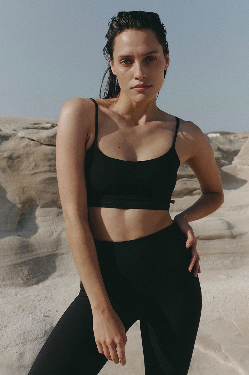 Top MUUV. Sportowy Top Soft Selection χρώμα: μαύρο