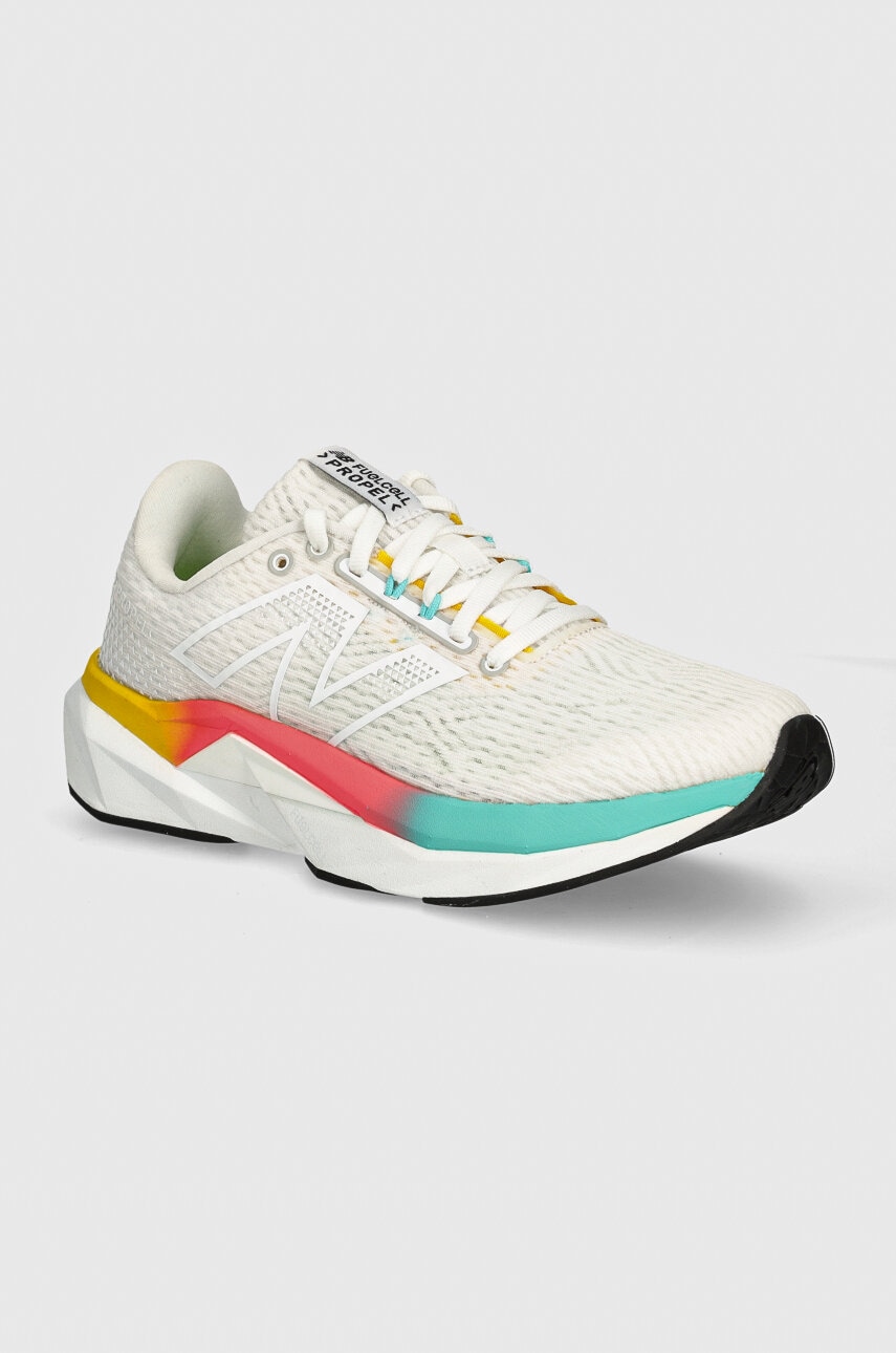 Παπούτσια για τρέξιμο New Balance Fuelcell Propel v5 χρώμα: άσπρο, WFCPRLC5