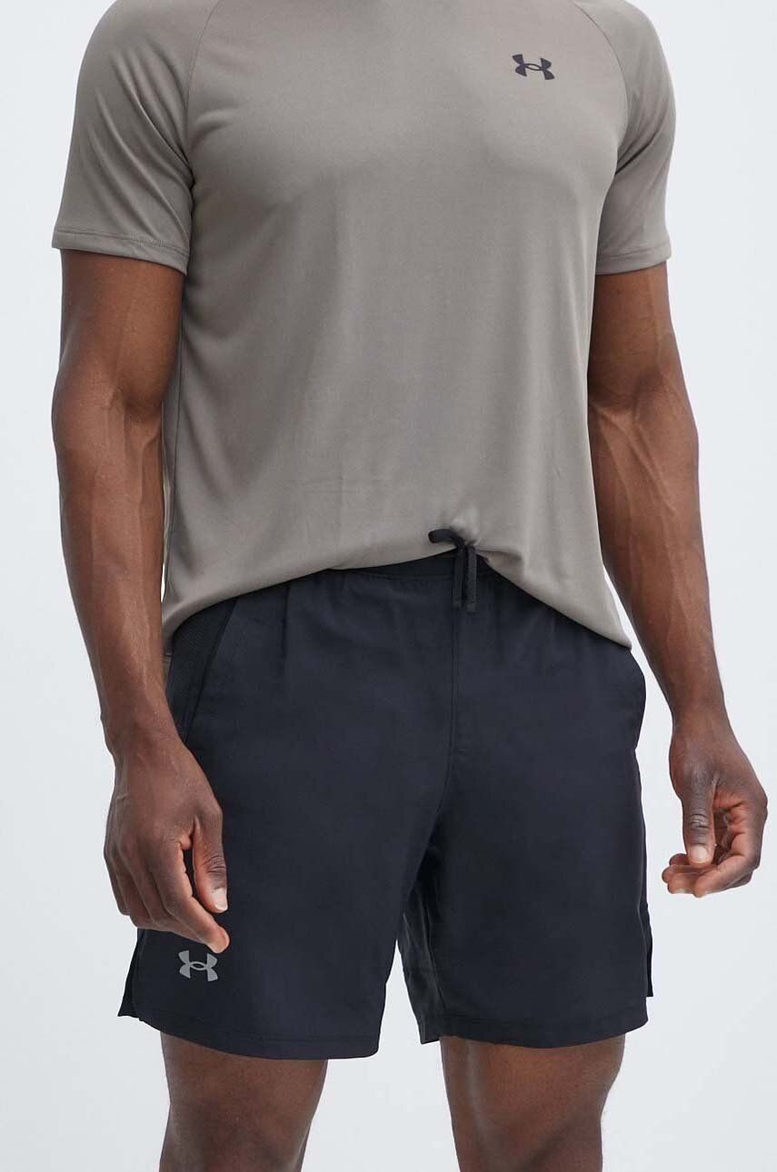 Σορτς τρεξίματος Under Armour Launch χρώμα: μαύρο