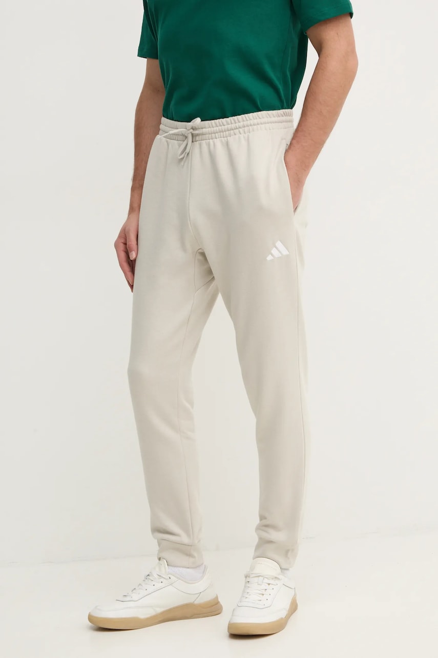 Παντελόνι φόρμας adidas Feelcozy χρώμα: μπεζ, IN6078