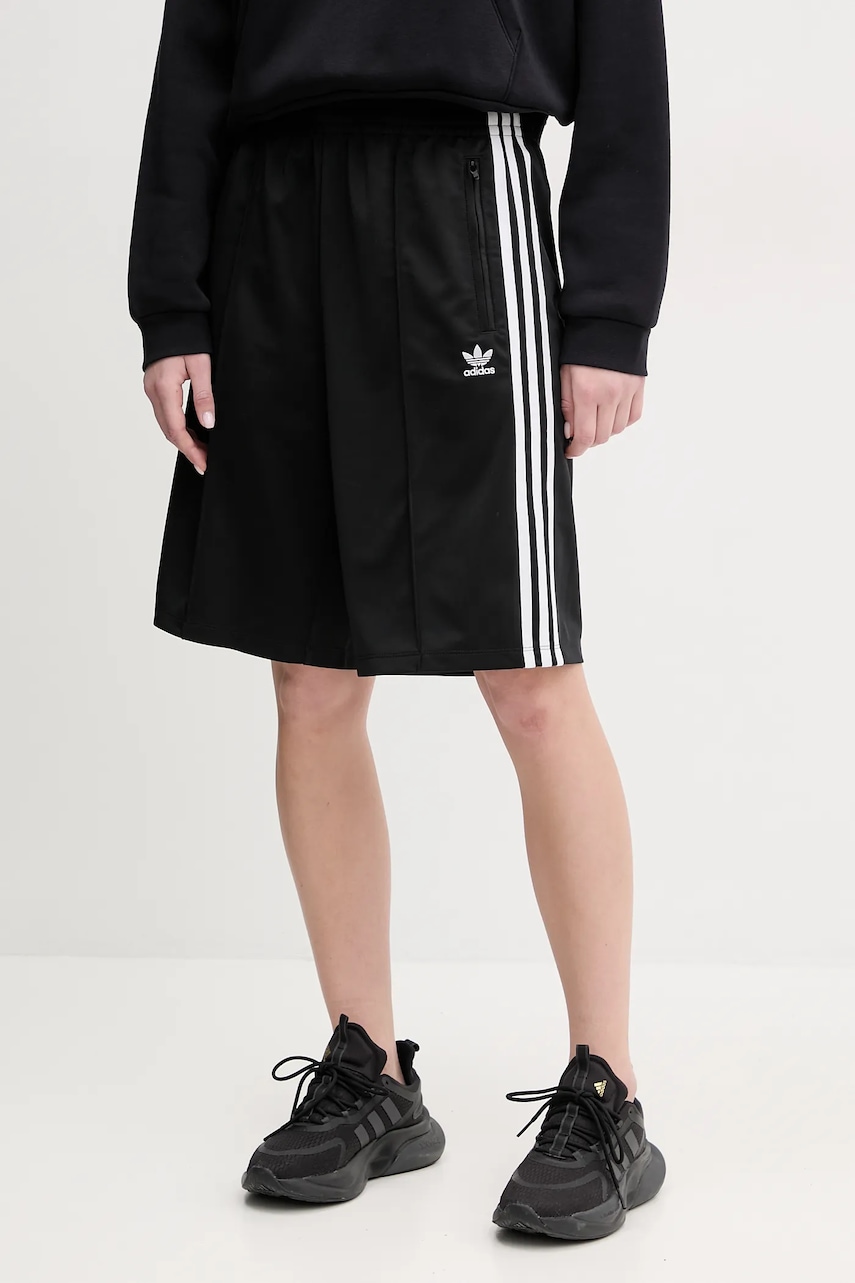 Σορτς adidas Originals Firebird χρώμα: μαύρο, JD0286