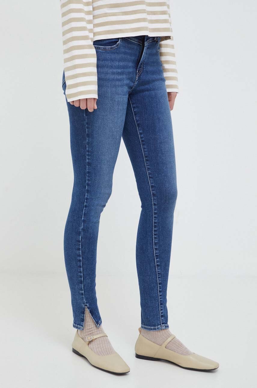 Τζιν παντελόνι Levi's 720 SUPER SKINNY χρώμα: ναυτικό μπλε