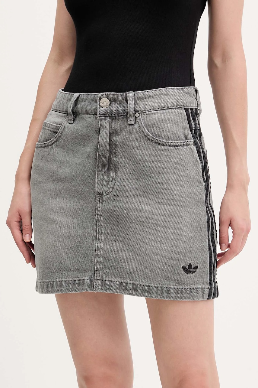 Τζιν φούστα adidas Originals Denim Mini Skt χρώμα: γκρι, JW2657