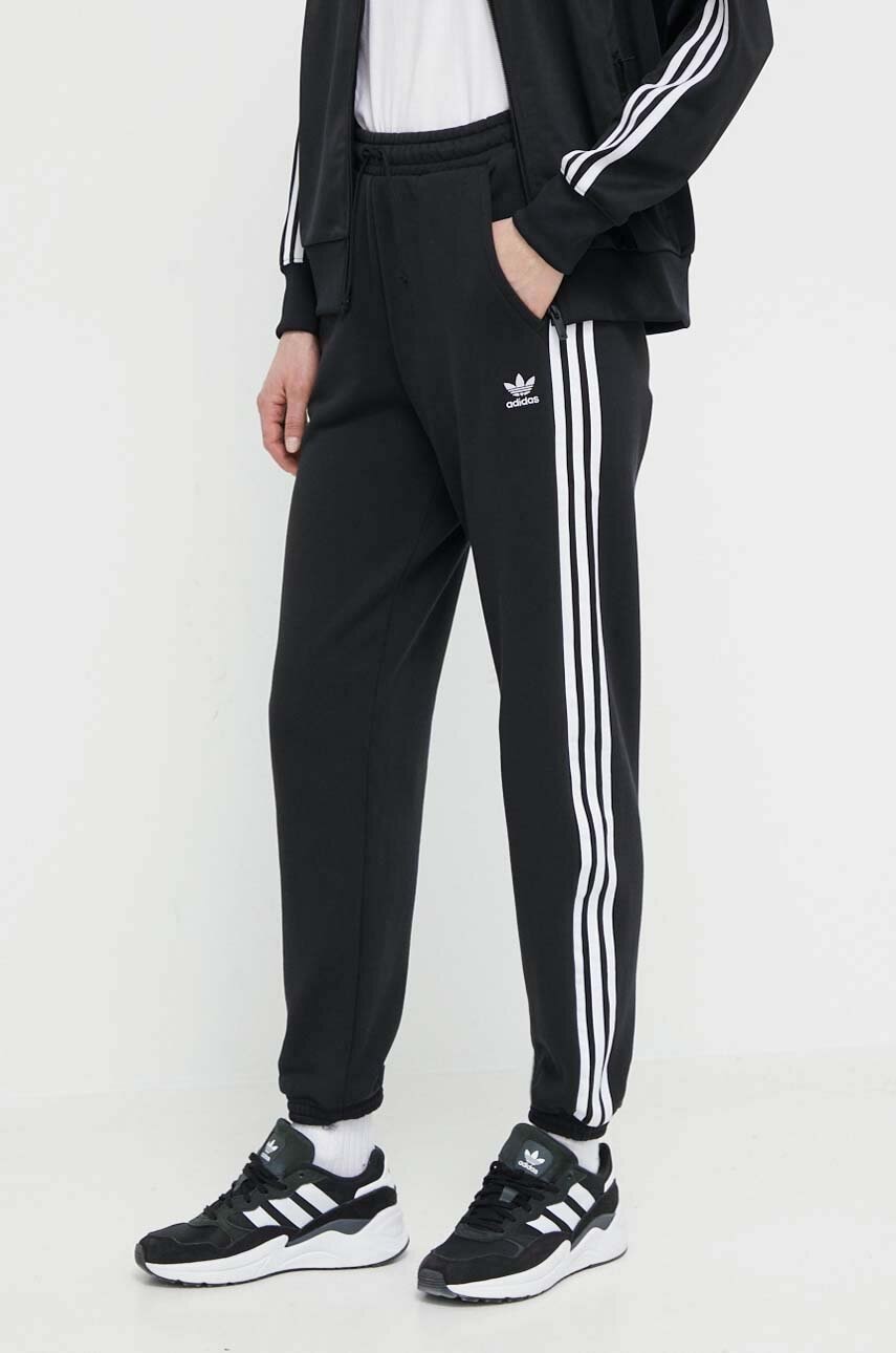 Βαμβακερό παντελόνι adidas Originals χρώμα μαύρο IB7457