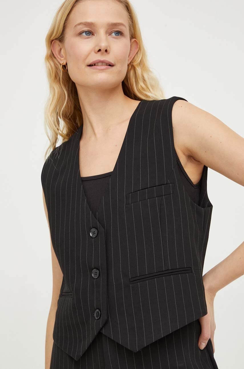 Γιλέκο Gestuz χρώμα: μαύρο