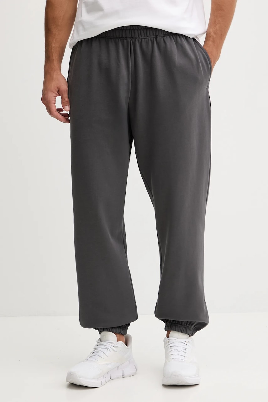 Βαμβακερό παντελόνι The North Face Expedition Celebration χρώμα: γκρι, NF0A8E3ERHI1