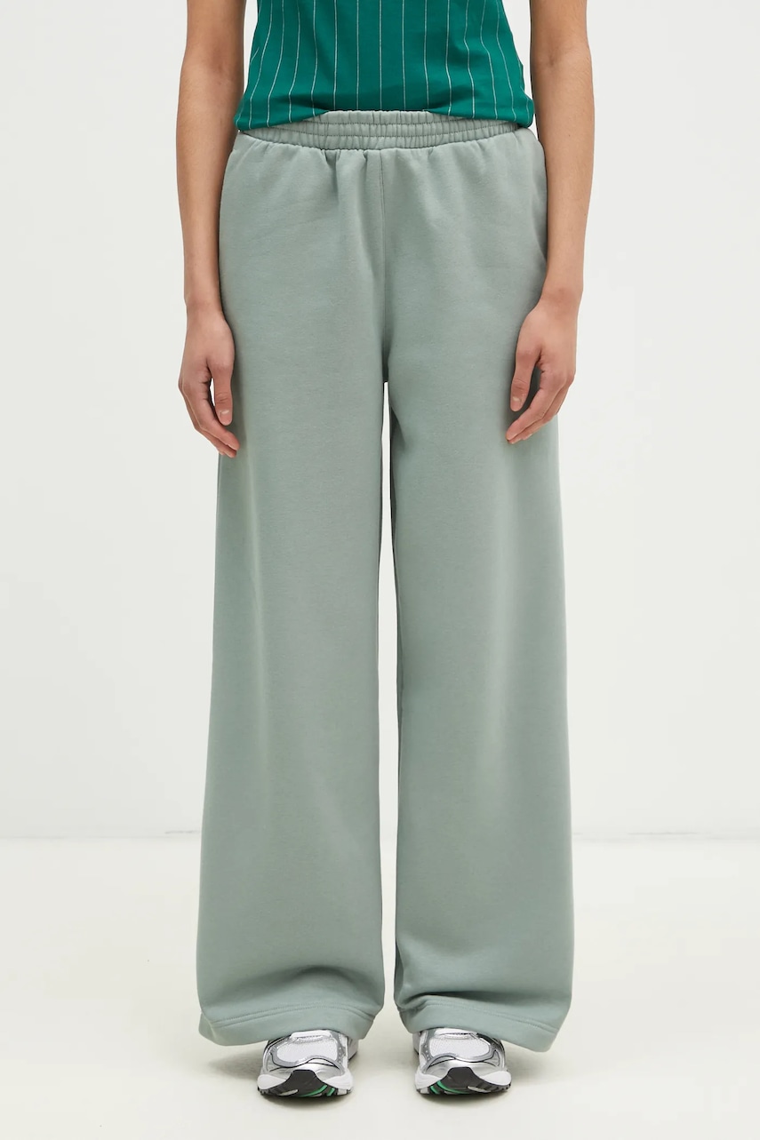 Παντελόνι φόρμας adidas Originals Essential χρώμα: πράσινο, JM1090