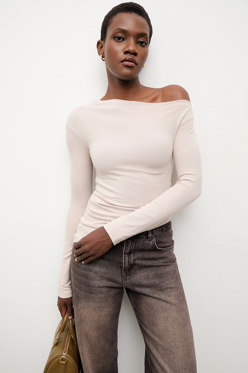 Μακρυμάνικο Answear.LAB χρώμα: μπεζ