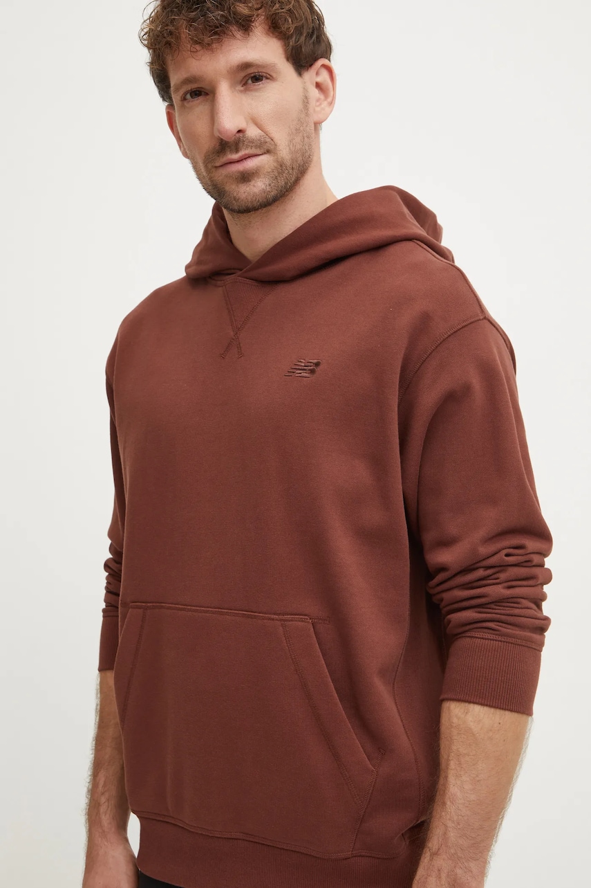 Βαμβακερή μπλούζα New Balance χρώμα: καφέ, με κουκούλα, MT41534ROK