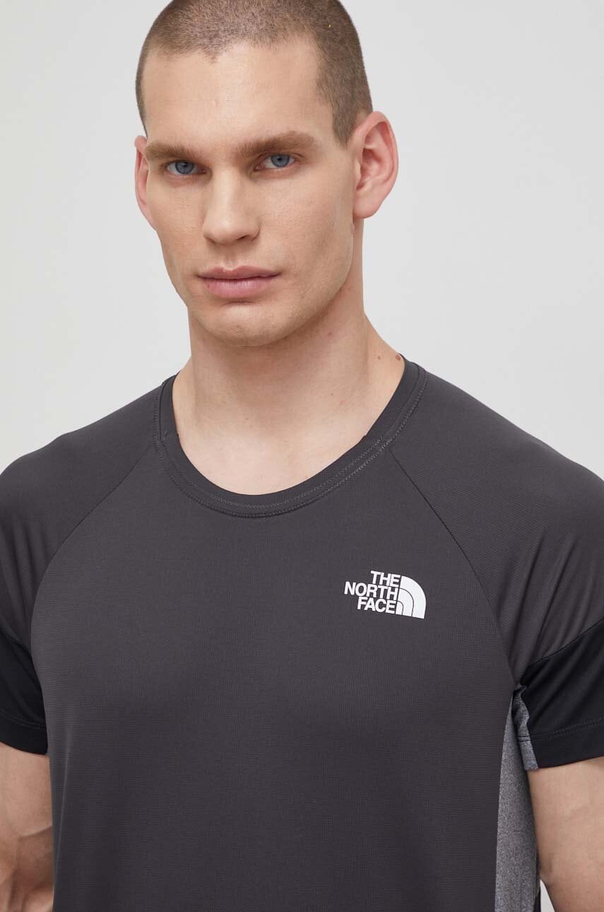 Αθλητικό μπλουζάκι The North Face Bolt χρώμα: γκρι, NF0A825GMN81