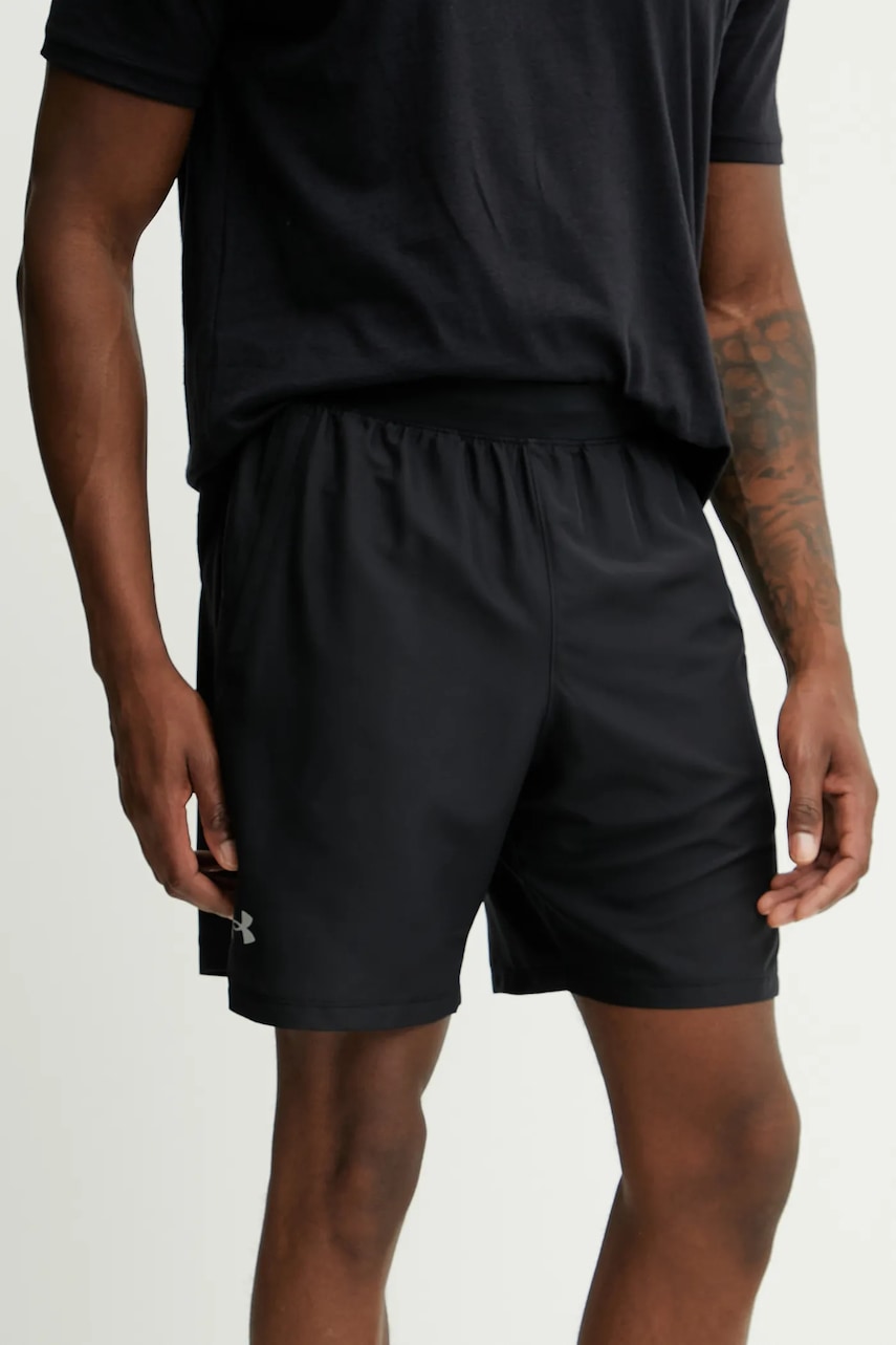 Σορτς τρεξίματος Under Armour Launch χρώμα: μαύρο